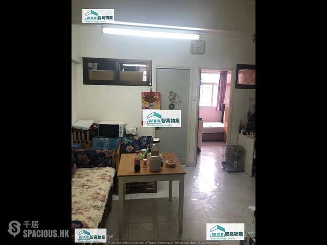 Sai Ying Pun - Tin Hing Building 01