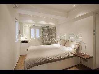 Sai Ying Pun - Standard Mansion 04