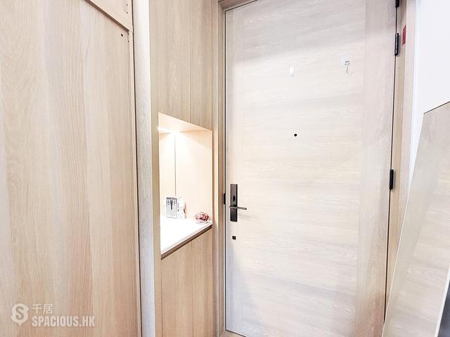Gold Coast / So Kwun Wat - Oma Oma 01