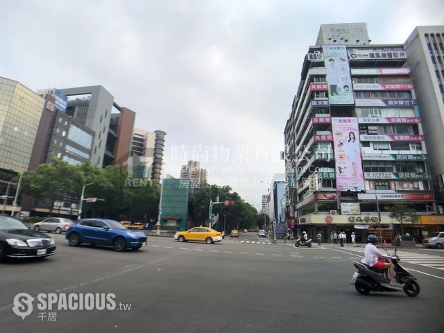Daan - No. XXX, Section 4, Zhongxiao East Road, Da’an District, Taipei City, Taiwan 106 01