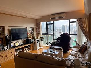 Mid Levels Central - The Grand Panorama Block 5 07