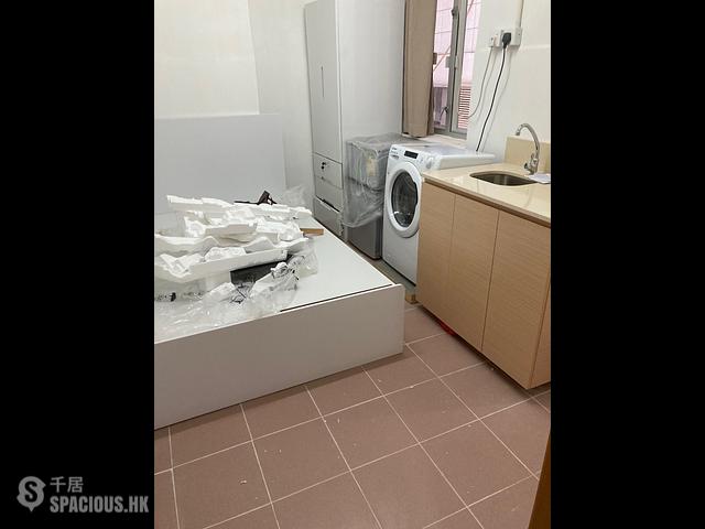 Wan Chai - 240, Queen's Road East 01