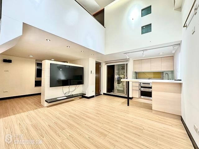 Xinyi - No. XXX, Section 1, Keelung Rd, Xinyi District, Taipei City, Taiwan 110 01