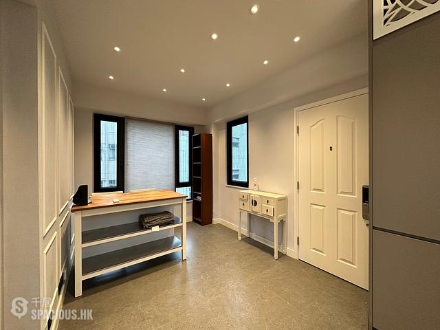 Stanley - Yu Moon House 01