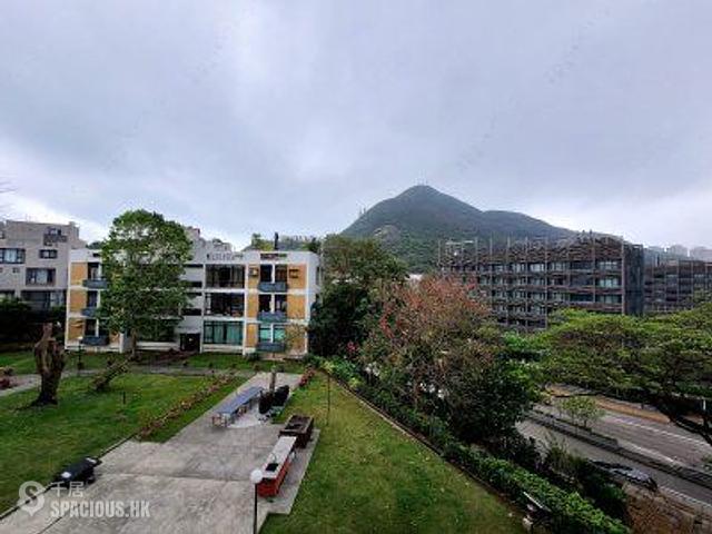 Shouson Hill - Country Villa Block 2 01