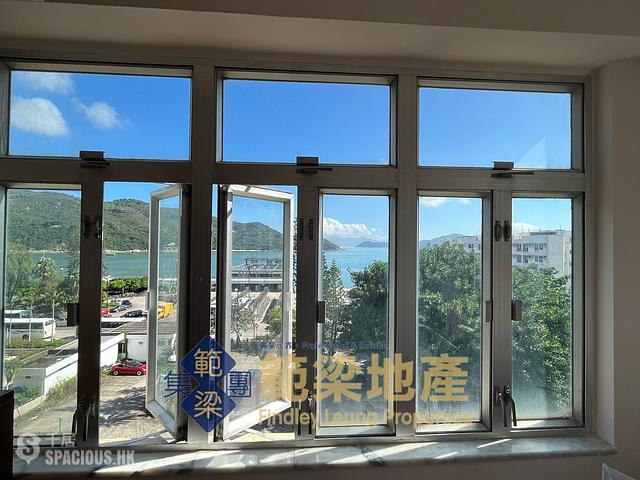 Mui Wo - SILVER CENTRE BUILDING 01