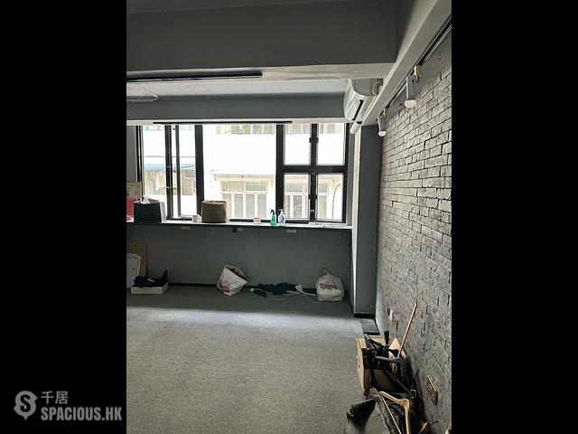 Central - 12, Gough Street 01