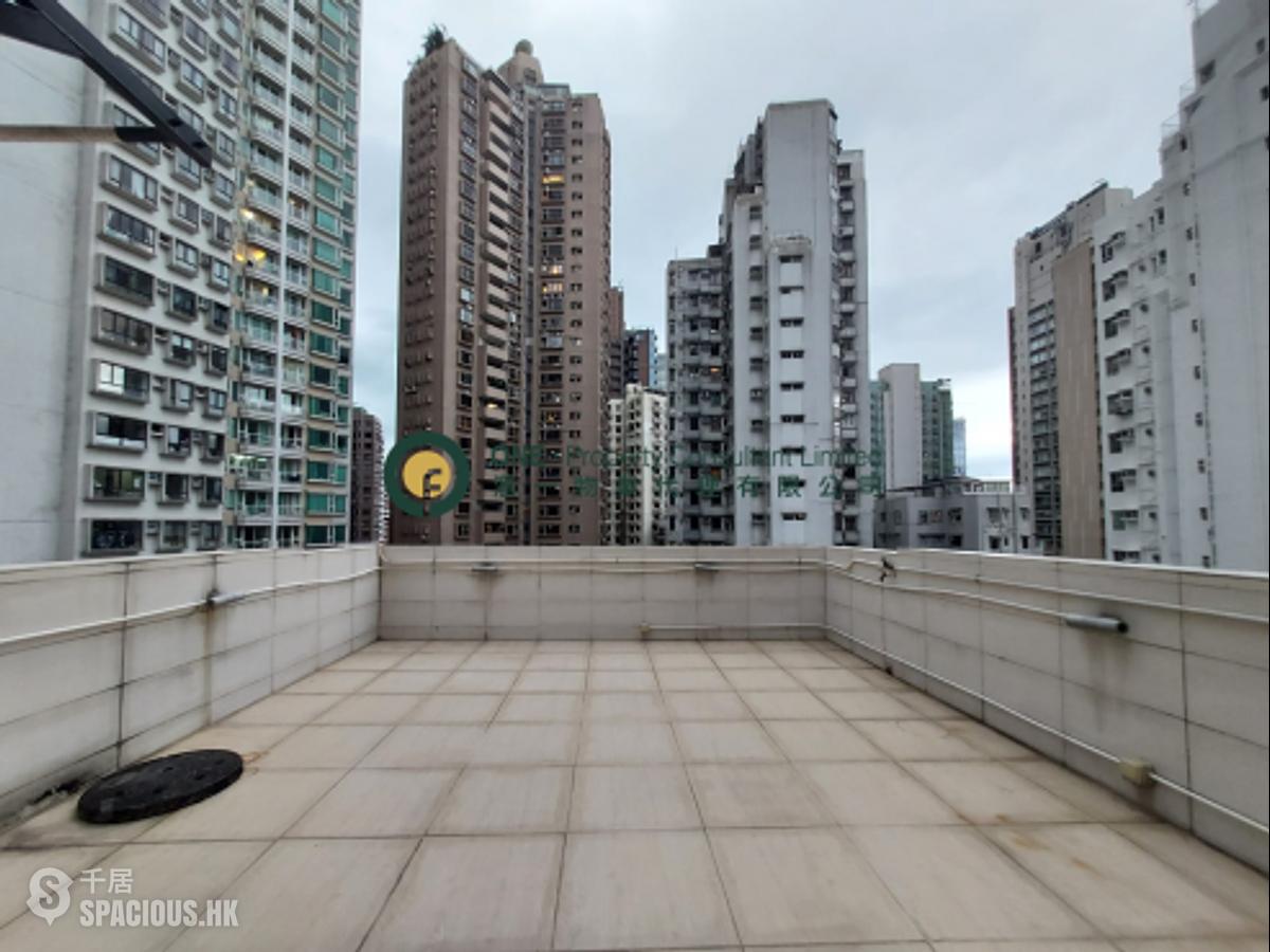 Sai Ying Pun - Sun Luen Building 01