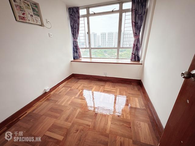 Tin Shui Wai - Kingswood Villas Phase 2 Sherwood Court 01