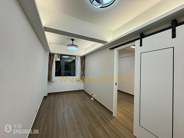Poho - 250-252, Hollywood Road 01