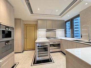 Mid Levels Central - 3, MacDonnell Road 10