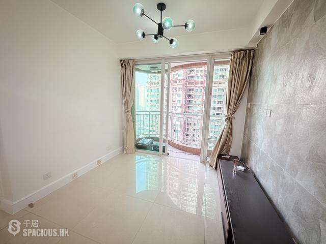 Tin Shui Wai - Central Park Towers Phase 1 Block 5 01