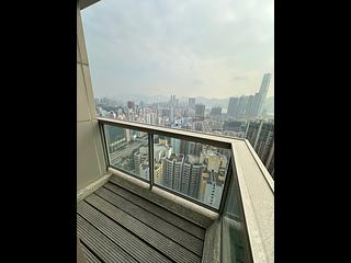 Tai Kok Tsui - Harbour Green Tower 1 11