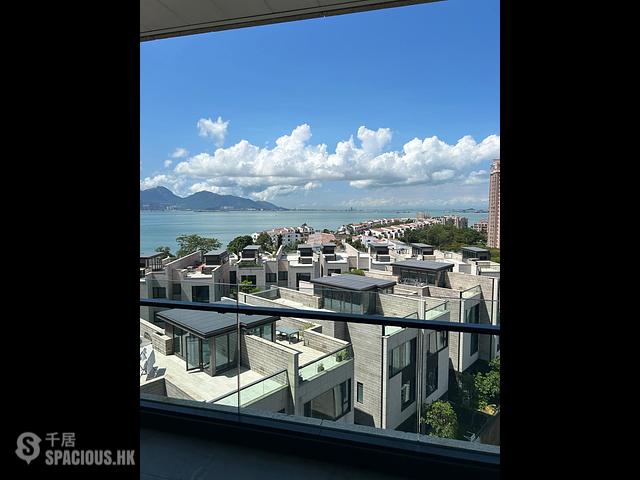 Gold Coast / So Kwun Wat - The Drake Block 1 01
