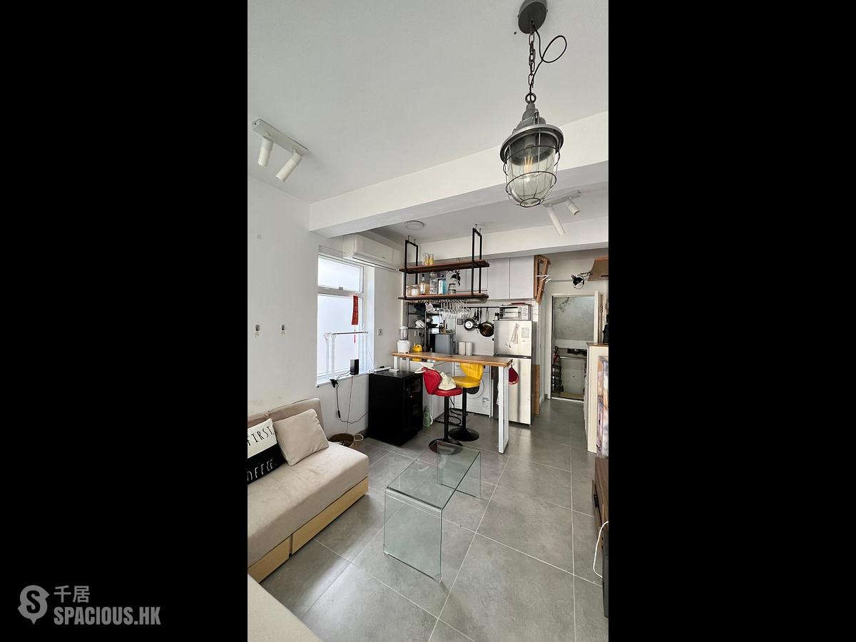 Sai Ying Pun - 25, High Street 01