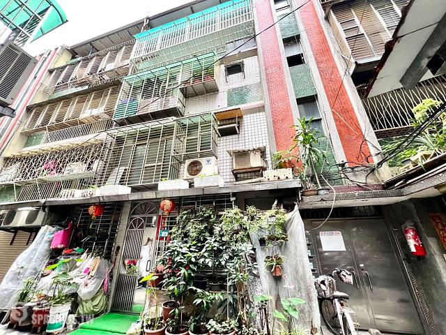 Banqiao - XX Alley 2, Lane 42, Dazhi Street, Banqiao, Taipei 01