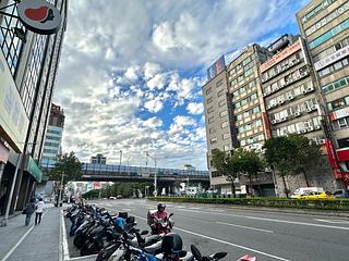 中山区 - 台北中山区南京東路二段XX号 05