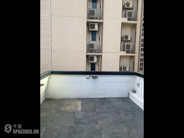 Wan Chai - Chun Fai Building 01