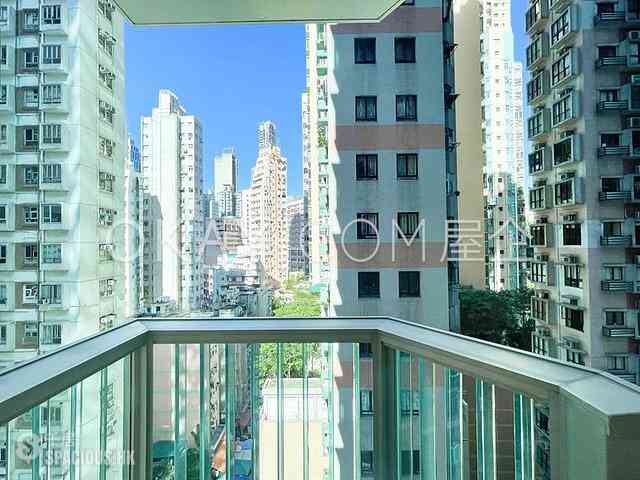 Wan Chai - The Avenue 01