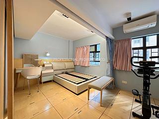 Happy Valley - 38-42, Yik Yam Street 10