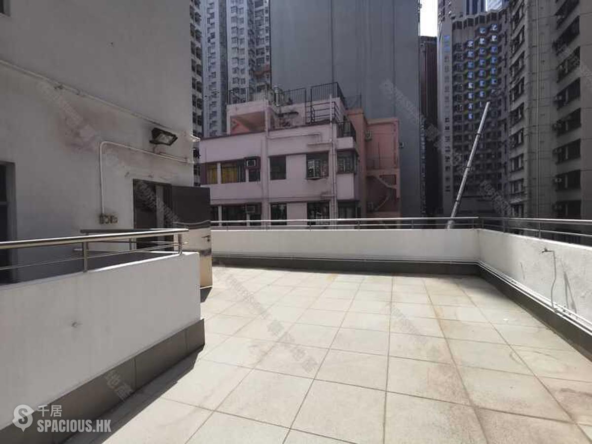 Wan Chai - Shun Fat Building 01