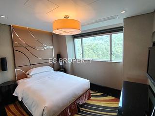 Repulse Bay - The Lily 14