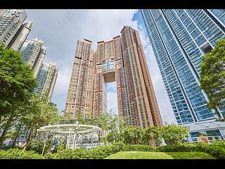 West Kowloon - The Arch Star Tower (Block 2) 06