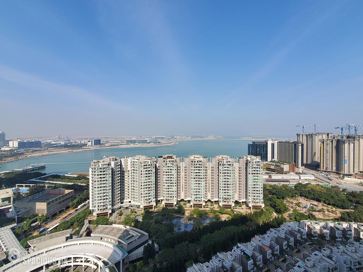 Tung Chung - Coastal Skyline Phase 3 La Rossa 01