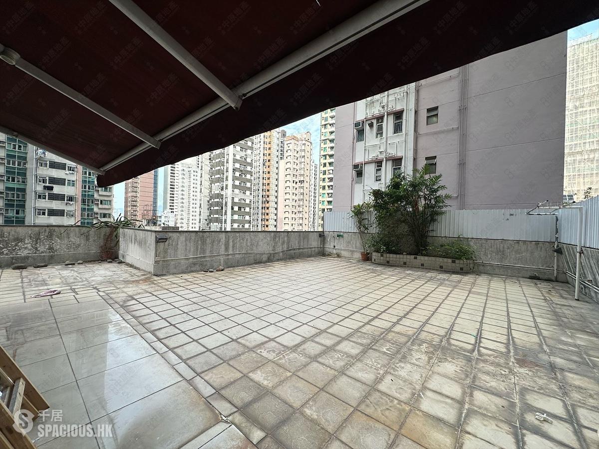 Sai Ying Pun - Yue Sun Mansion Block 1 01