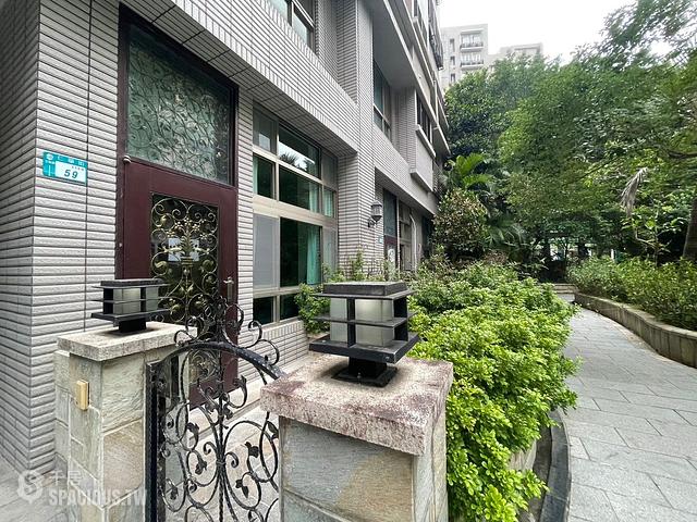 Sanchong - No. XX, Lane 118, Renhua St, Sanchong District, New Taipei City, Taiwan 241 01