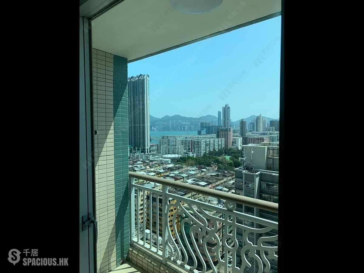 To Kwa Wan - Sky Tower 01