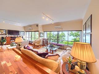 Chung Hom Kok - Coral Villas 04