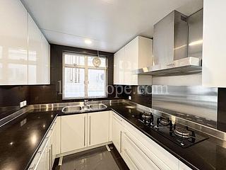 Stanley - Grosse Pointe Villa 13