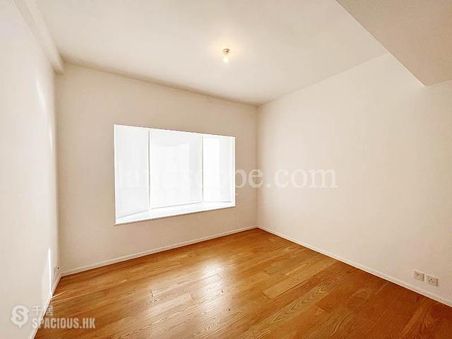 Chung Hom Kok - Magnolia (The Crown Villas) 08