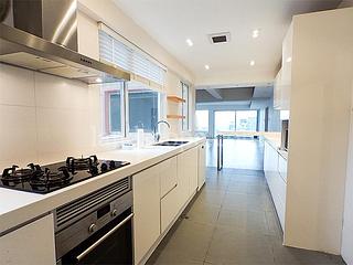 Mid Levels West - Hong Kong Garden 12