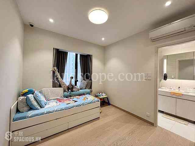 Mid Levels Central - Regal Crest 09