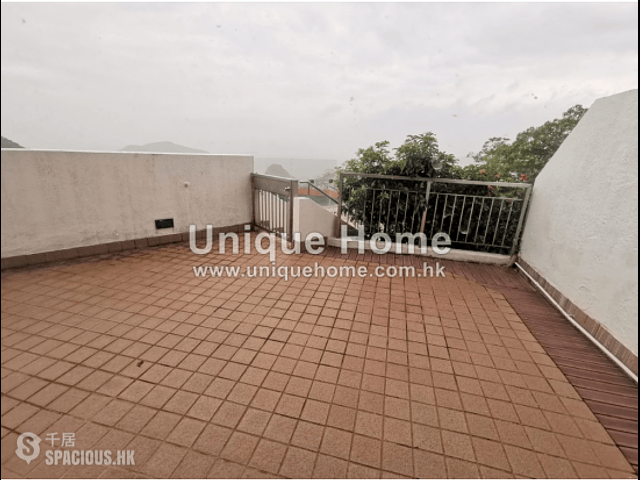 Repulse Bay - 9-10, Headland Road 01