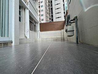 Wan Chai - Kwong Sang Hong Building 06