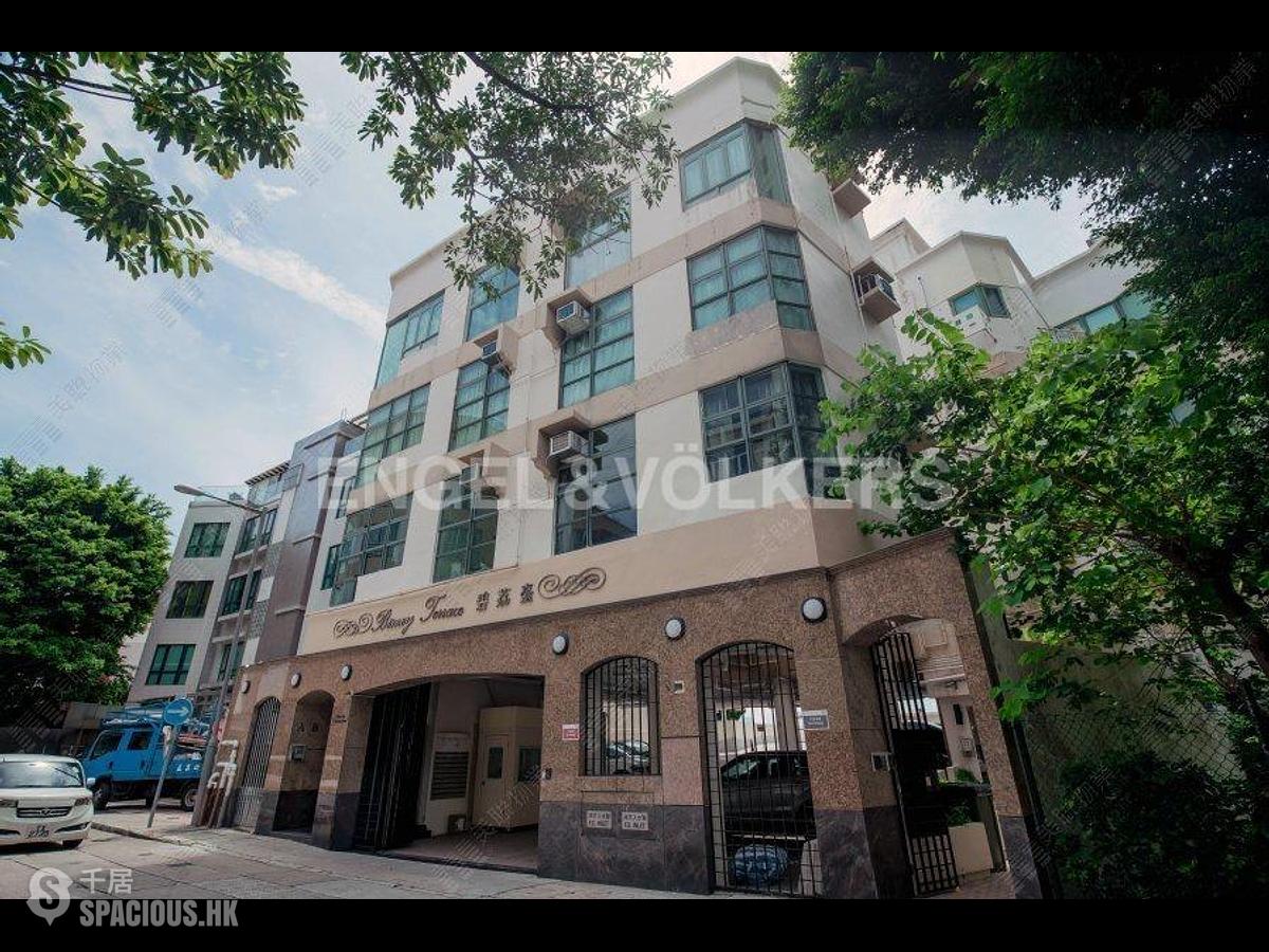 Pok Fu Lam - Bisney Terrace 01
