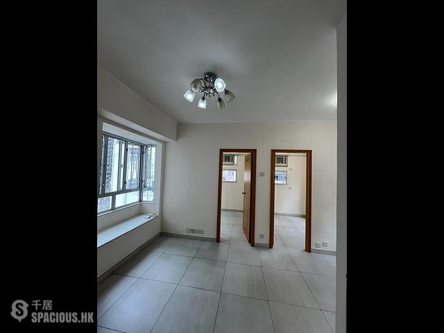 Sai Ying Pun - Po Fung Building 01