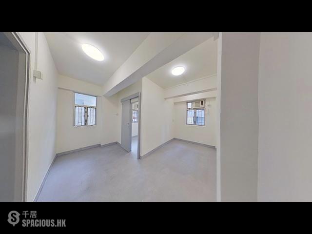 Central - 152, Wellington Street 01