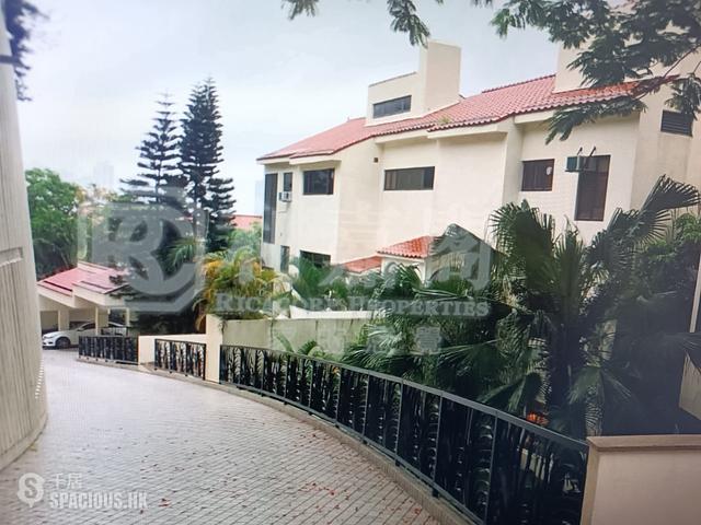 Shouson Hill - Evergreen Gardens Block 4 01