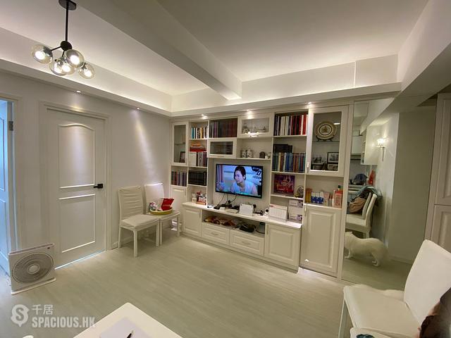 Sai Ying Pun - Chung Ah Building 01