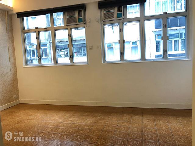 Sai Ying Pun - 13-15, Centre Street 01