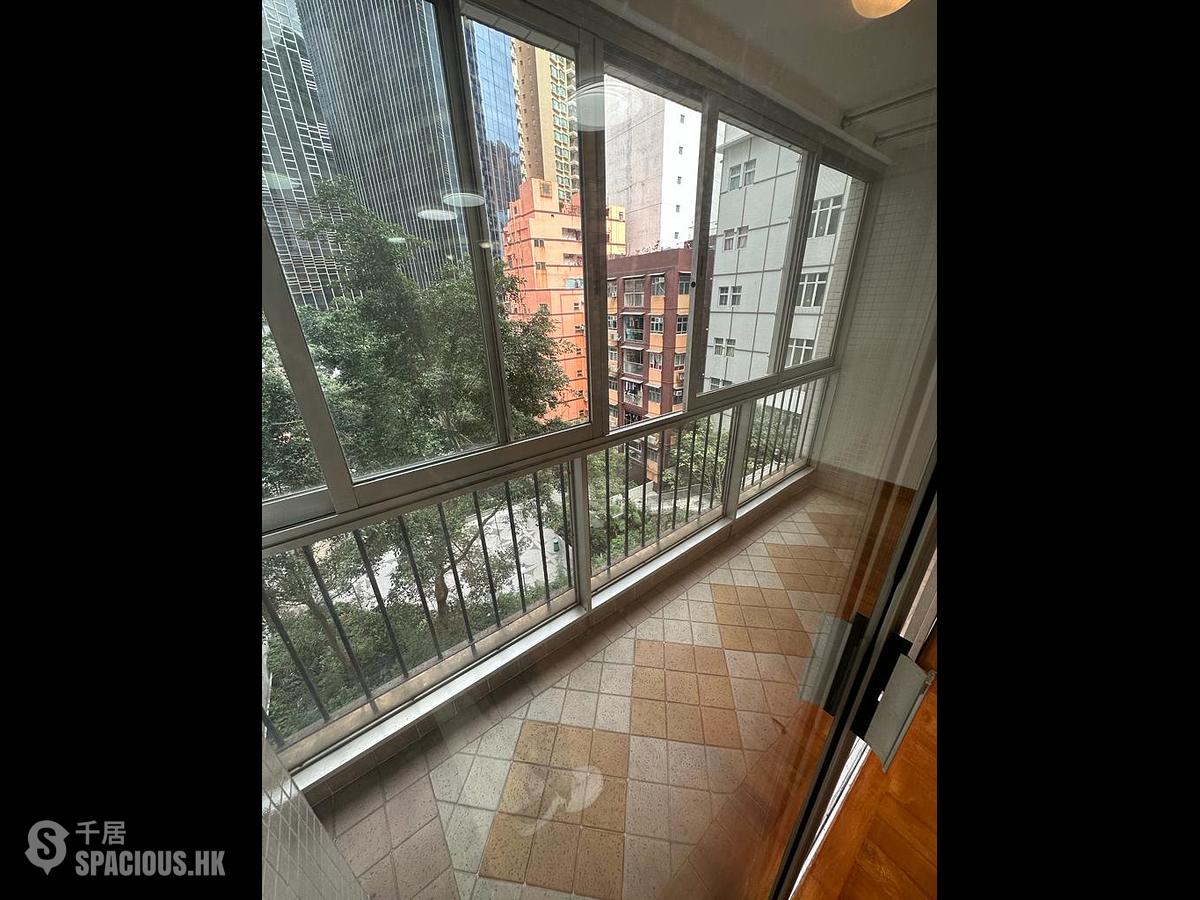 Wan Chai - Phoenix Court Block 5 01