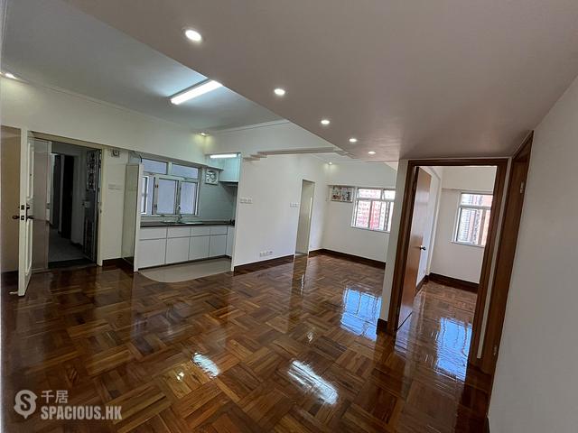 Fortress Hill - Golden Castle Mansion Block A 01