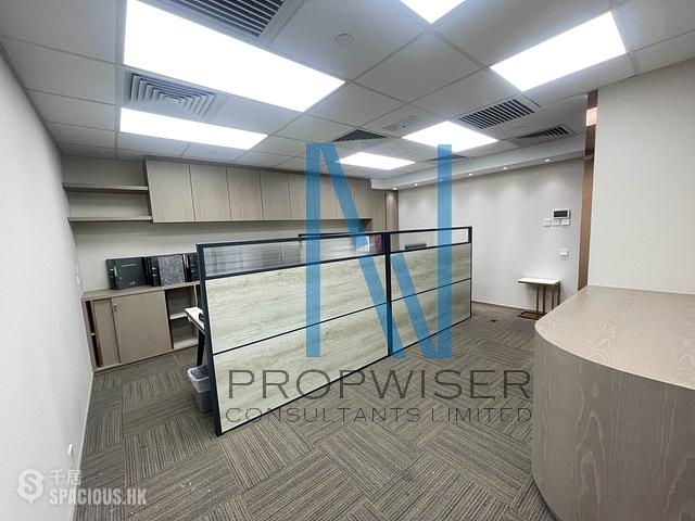 Sheung Wan - Shun Tak Centre - West Tower 05