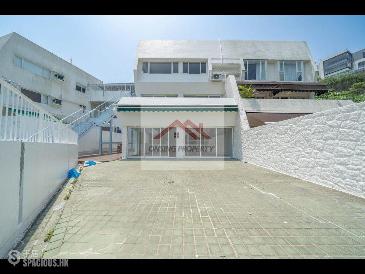 Chung Hom Kok - Jadebeach Villa 01