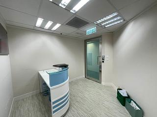 Wan Chai - Convention Plaza Office Tower 05
