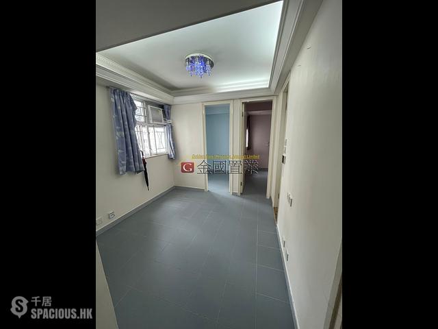 Sham Shui Po - Manor Centre Block 6 01